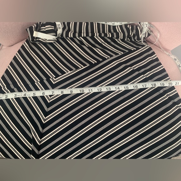 Banana Republic Factory White & Black Stripe Asymmetrical Hem Dress Ladies Small - Picture 11 of 12